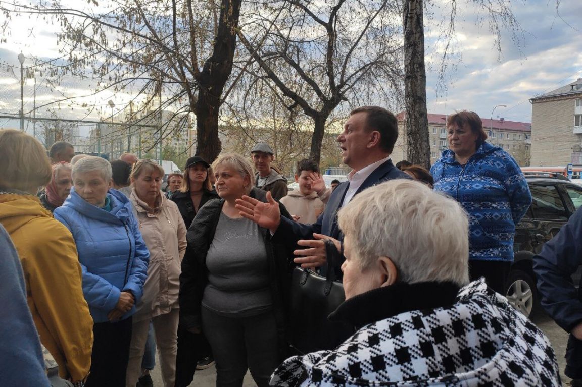 В Екатеринбурге жители приговоренного к сносу дома на Заводской пойдут в  мэрию - «Уральский рабочий»